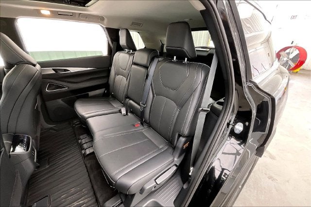 2027 INFINITI QX60 LUXE