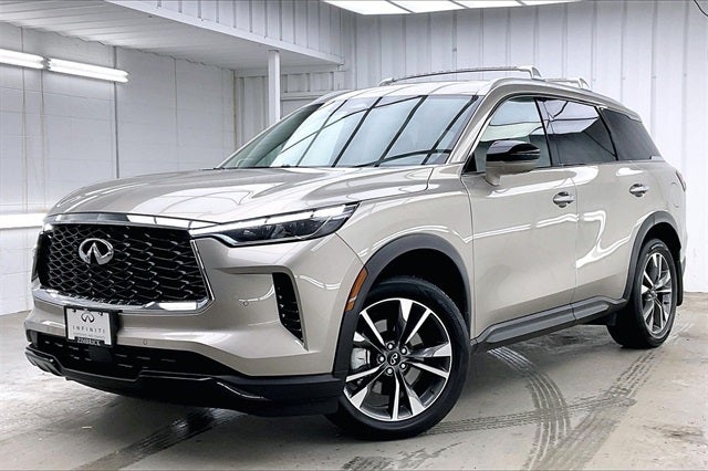2025 INFINITI QX60 LUXE