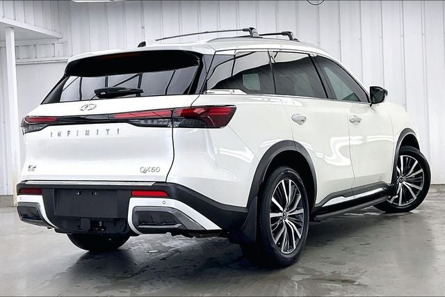 2023 INFINITI QX60 Sensory VISION AND TOW PKG