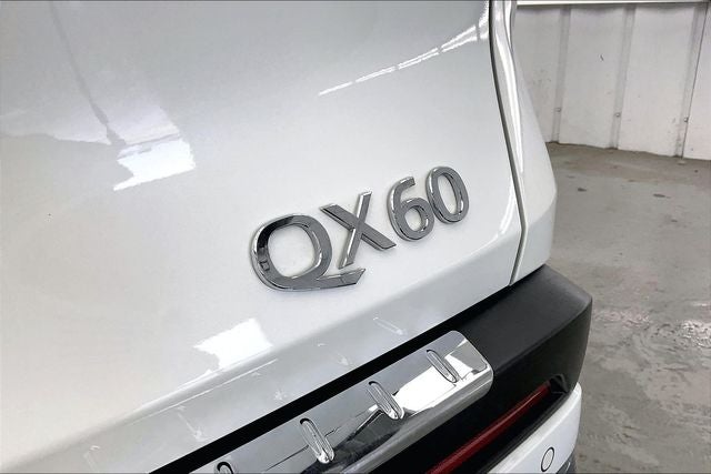 2023 INFINITI QX60 Sensory VISION AND TOW PKG