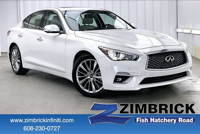 2023 INFINITI Q50 LUXE
