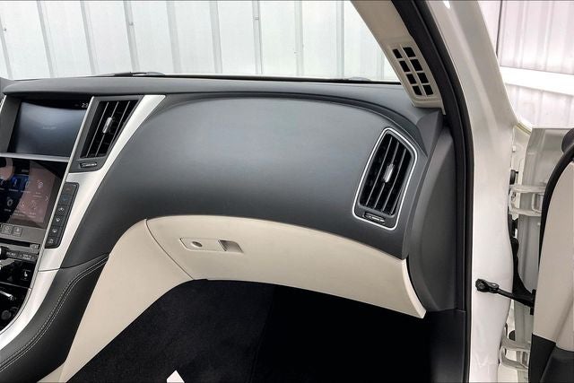 2023 INFINITI Q50 LUXE
