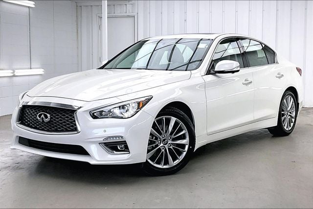 2023 INFINITI Q50 LUXE