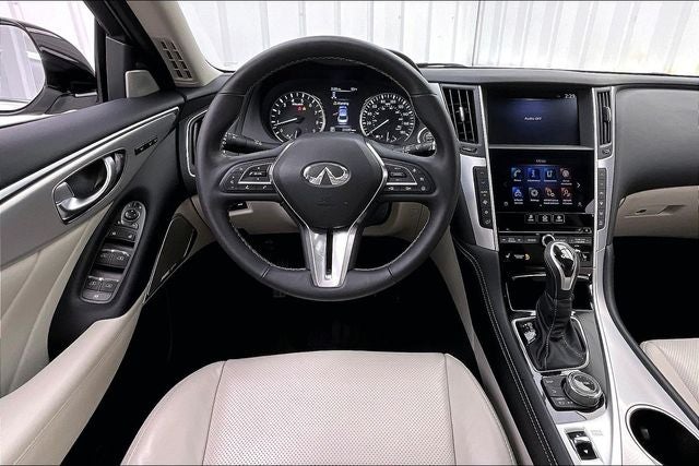 2023 INFINITI Q50 LUXE