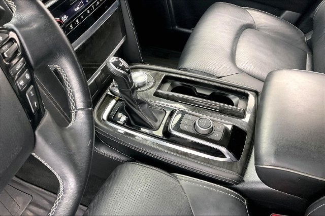 2023 INFINITI QX80 LUXE 8 PASSENGER