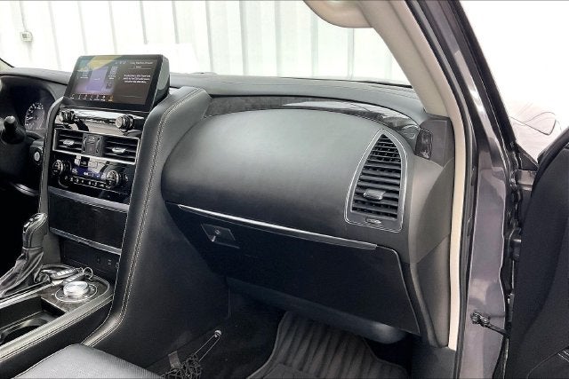2023 INFINITI QX80 LUXE 8 PASSENGER