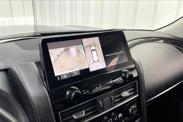 2023 INFINITI QX80 LUXE 8 PASSENGER
