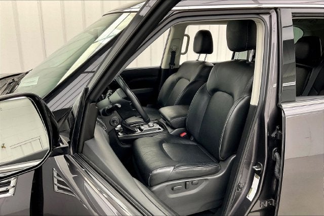 2023 INFINITI QX80 LUXE 8 PASSENGER
