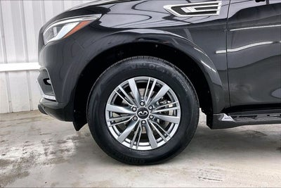 2022 INFINITI QX80 LUXE