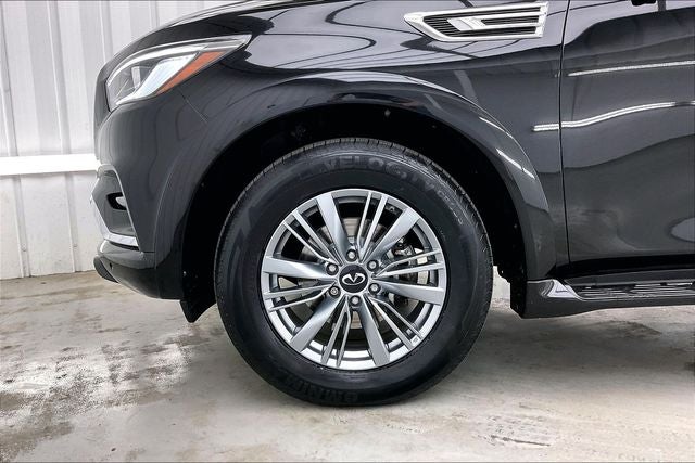2022 INFINITI QX80 LUXE