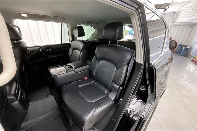 2022 INFINITI QX80 LUXE