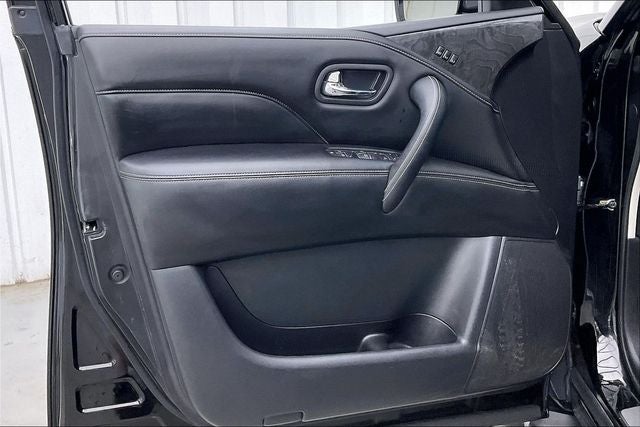 2022 INFINITI QX80 LUXE