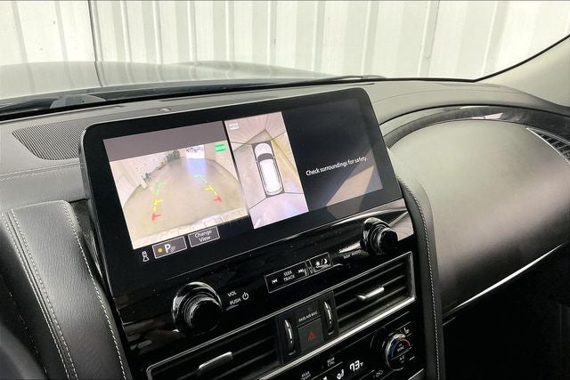 2022 INFINITI QX80 LUXE