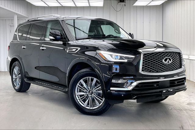 2022 INFINITI QX80 LUXE