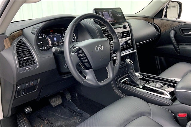 2023 INFINITI QX80 Premium Select