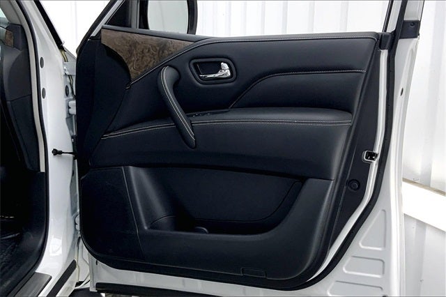 2023 INFINITI QX80 Premium Select