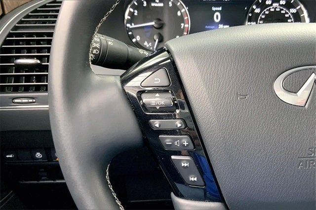 2023 INFINITI QX80 Premium Select