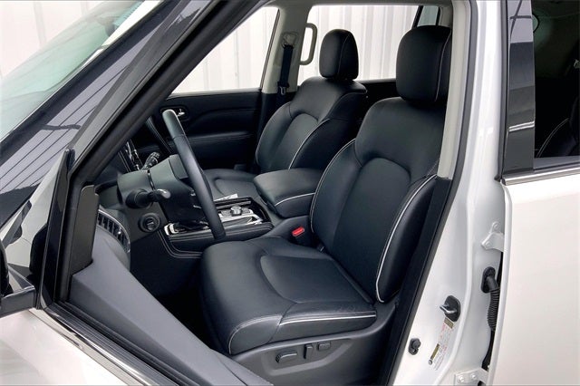 2023 INFINITI QX80 Premium Select