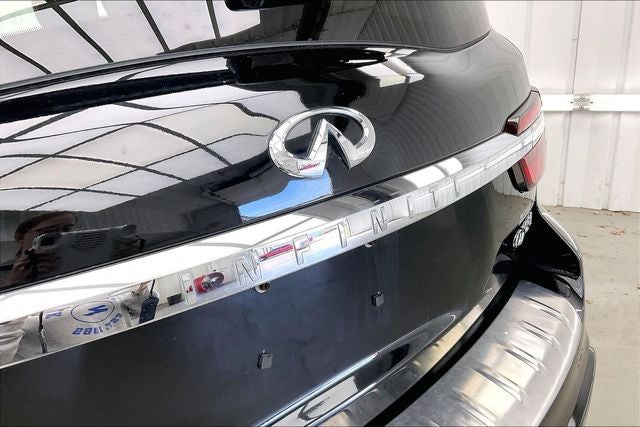 2019 INFINITI QX80 LUXE SENSORY