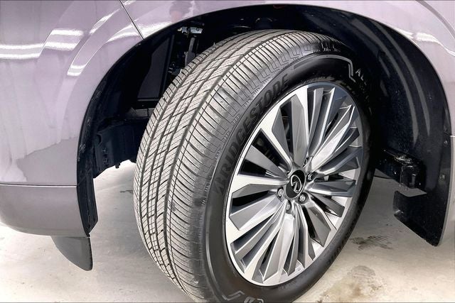 2026 INFINITI QX80 LUXE