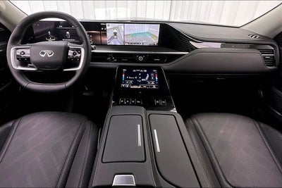2026 INFINITI QX80 LUXE