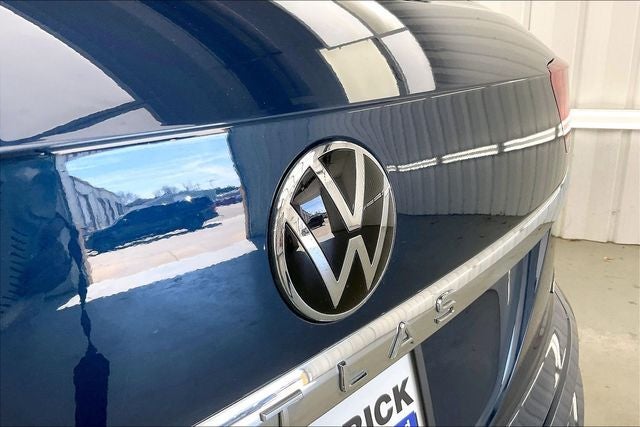 2023 Volkswagen Atlas Cross Sport 3.6L V6 SEL Premium R-Line
