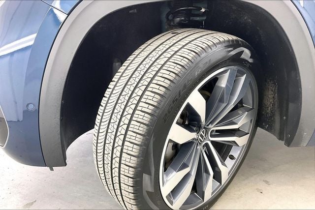 2023 Volkswagen Atlas Cross Sport 3.6L V6 SEL Premium R-Line