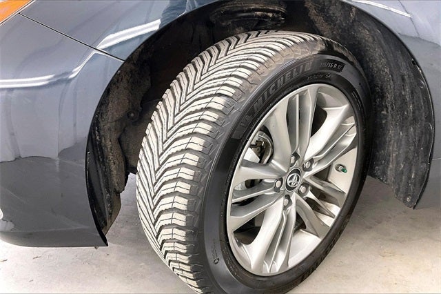 2016 Toyota Camry Base