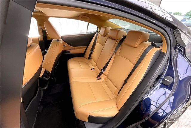 2022 Lexus ES 350