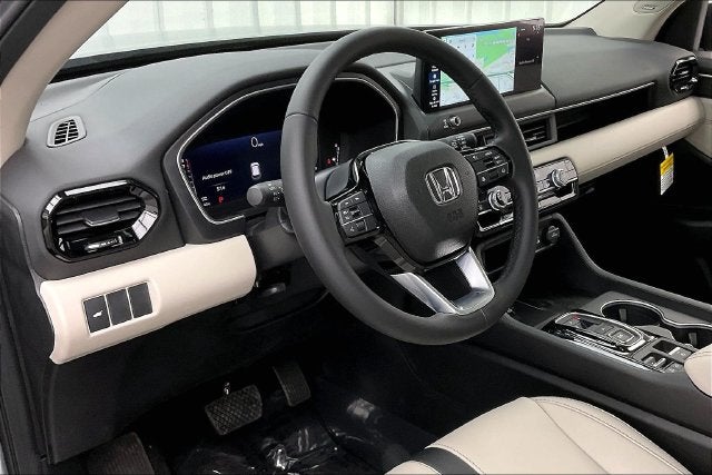 2026 Honda Pilot Touring InStock