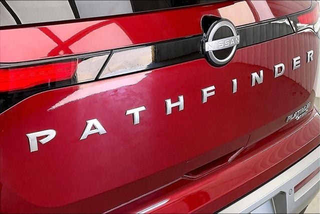 2023 Nissan Pathfinder Platinum