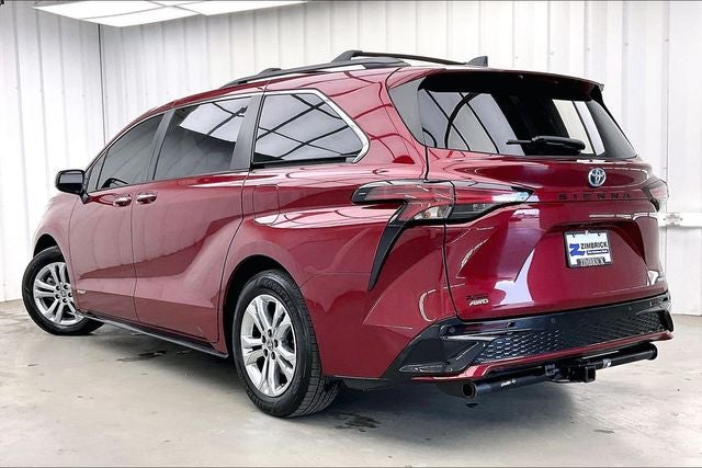 2021 Toyota Sienna XSE 7 Passenger