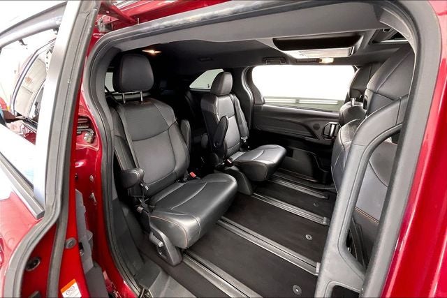 2021 Toyota Sienna XSE 7 Passenger