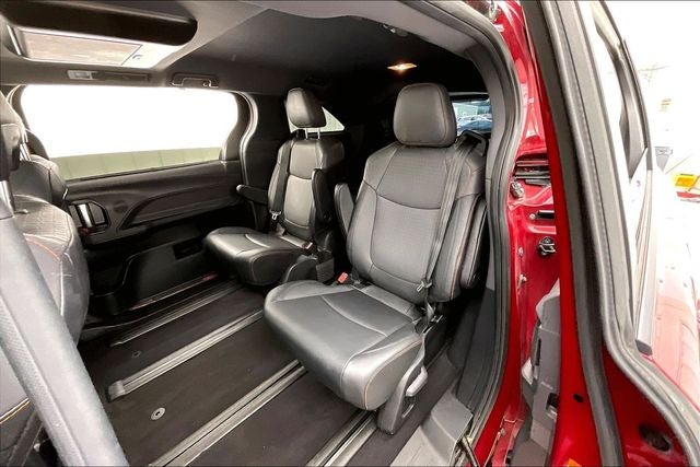 2021 Toyota Sienna XSE 7 Passenger