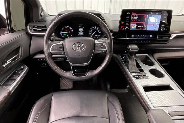 2021 Toyota Sienna XSE 7 Passenger