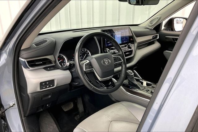 2022 Toyota Highlander Limited