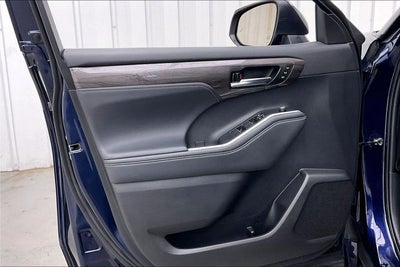 2022 Toyota Highlander Limited