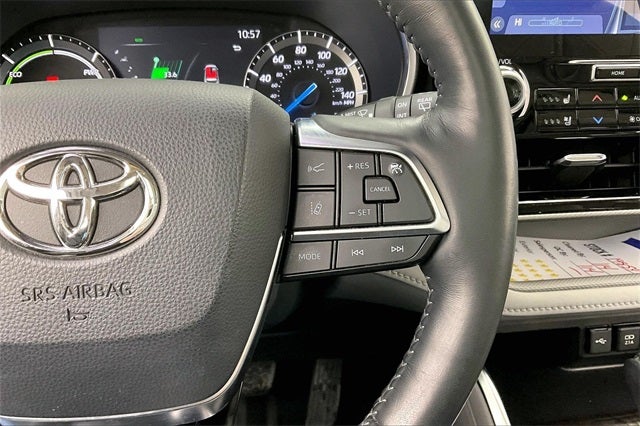 2021 Toyota Highlander Hybrid Platinum