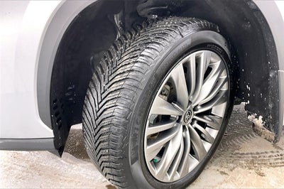 2021 Toyota Highlander Hybrid Platinum