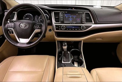 2016 Toyota Highlander XLE V6