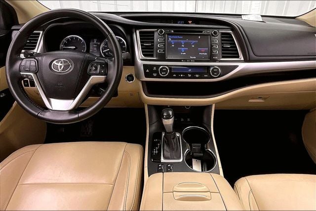 2016 Toyota Highlander XLE V6