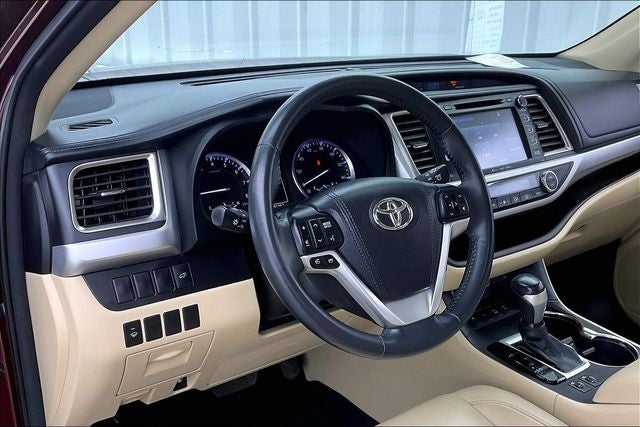 2016 Toyota Highlander XLE V6