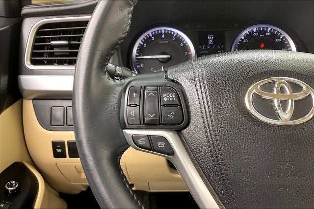 2016 Toyota Highlander XLE V6