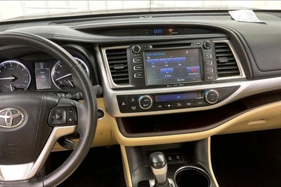 2016 Toyota Highlander XLE V6