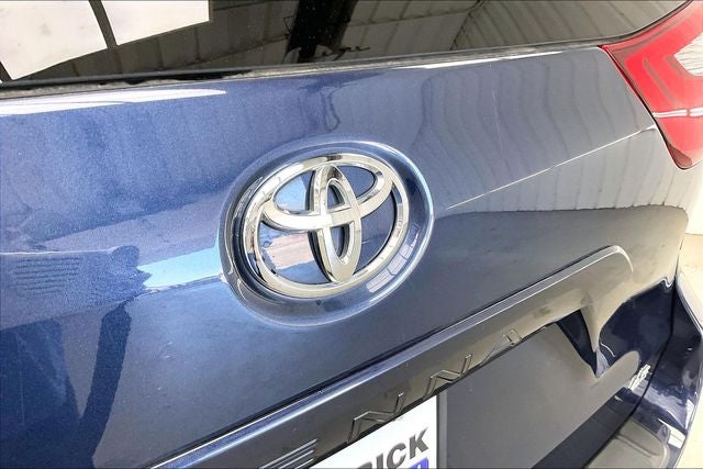 2018 Toyota Sienna LE 8 Passenger