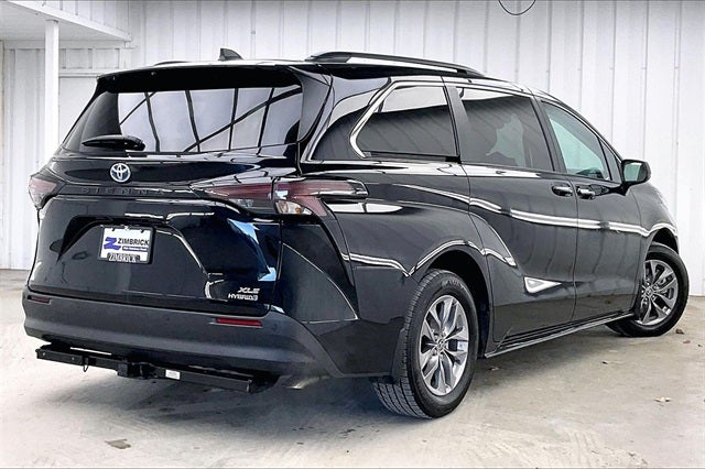 2023 Toyota Sienna XLE