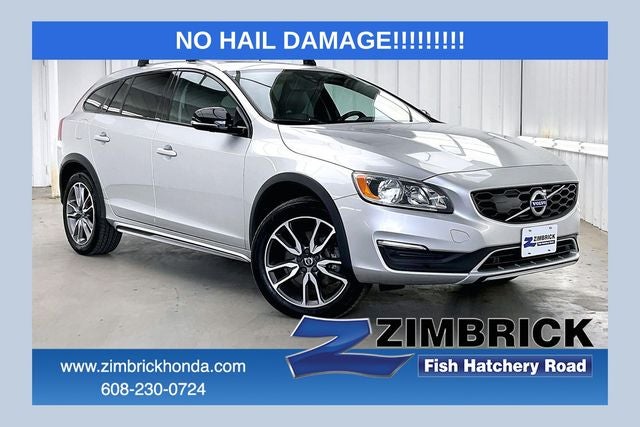 2018 Volvo V60 T5 AWD Cross Country's photo