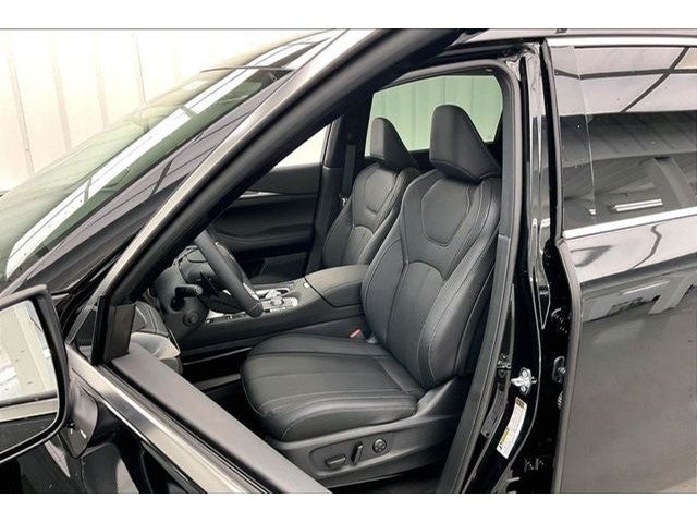 2027 INFINITI QX60 LUXE InStock