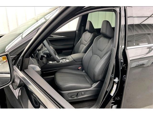 2027 INFINITI QX60 LUXE InStock