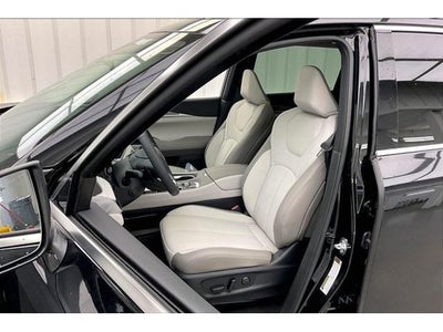 2027 INFINITI QX60 LUXE InStock